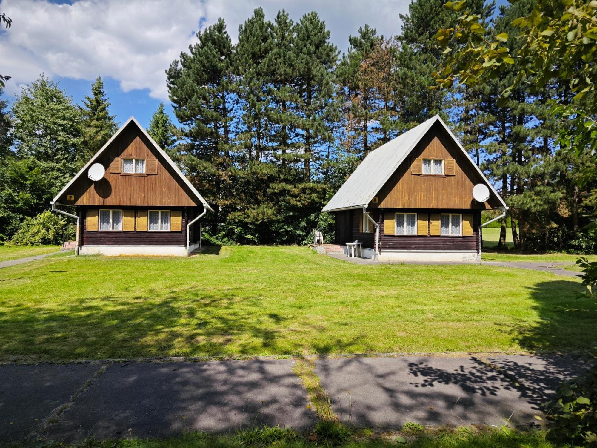 Villa Bungalovy Roznov Rožnov pod Radhoštěm Exterior foto